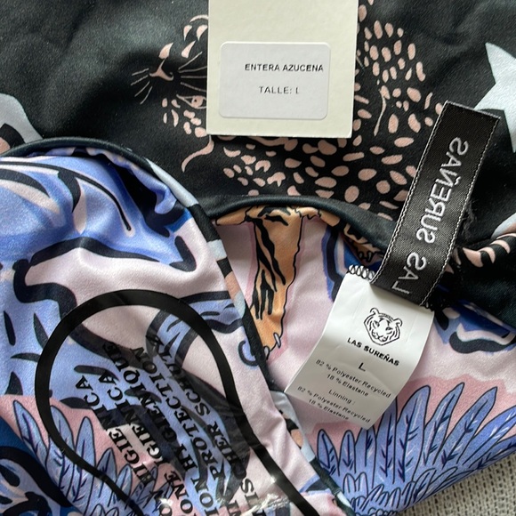 Las Sureñas REVERSIBLE LEOPARD FLOWER BLACK AND FLYING TIGER Swimsuit - Picture 4 of 5